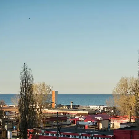 Sunshine Mamaia